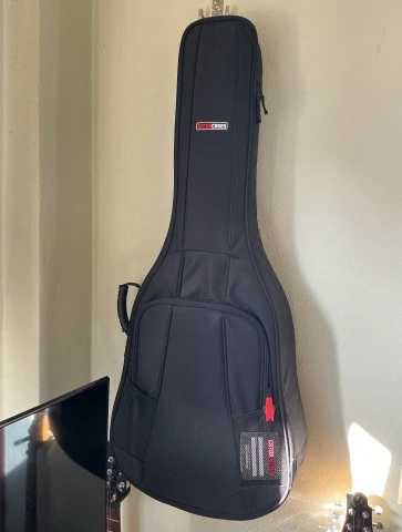 Yamaha NTX 700 ηλεκτροκλασική κιθάρα.