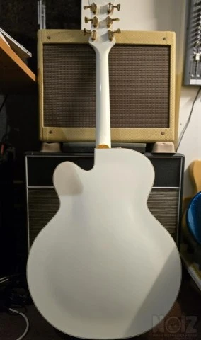 Gretsch G6136T White Falcon