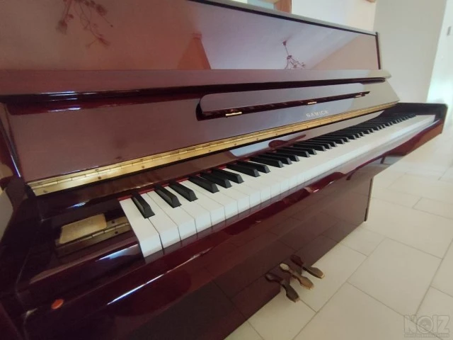 Πιάνο Samick JS-042 γυαλιστερό Μαόνι