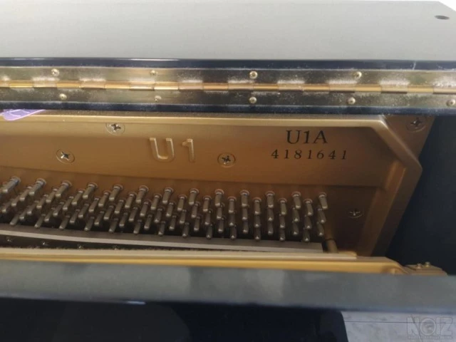 Όρθιο πιάνο Yamaha U1
