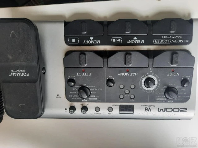 Zoom v6 vocal processor