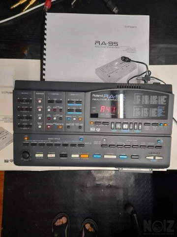 Roland RA95 Arranger/ Sound Expander