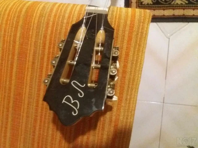 Μπουζούκι και Τζουράς επαγγελματικά