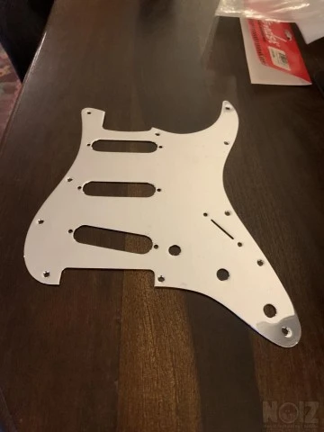 Fender Metal Mirror Pickguard