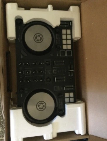 Native Instruments Traktor Kontrol S2 MK