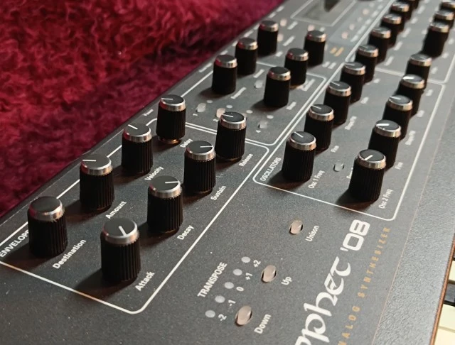 Prophet 08