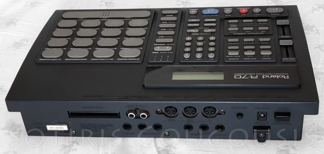Roland R70