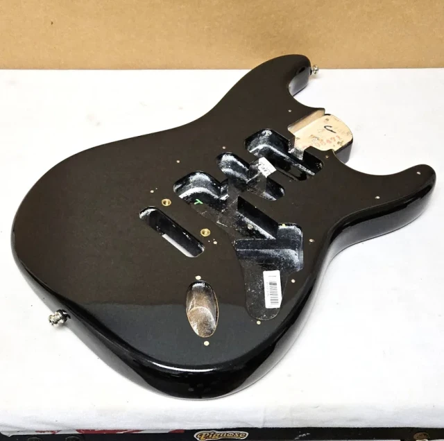 Ζητείται Fender Stratocaster body (2-poi