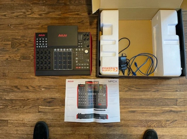 MPC X Standalone Sampler + Workstation +