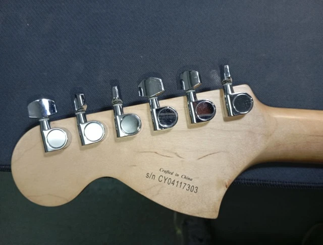 Squier Stratocaster Standard Series 2004