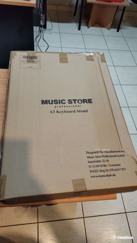 Music Store A3 Stand για πλήκτρα καινούρ