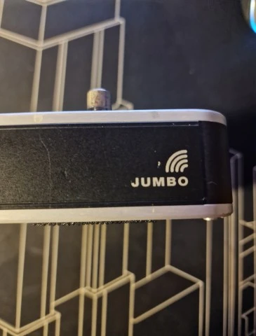 Fishman Aura Jumbo acoustic guitar pedal