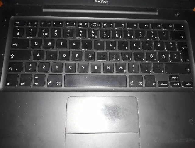 Apple MacBook 2006 13" Model A1181 OS X 