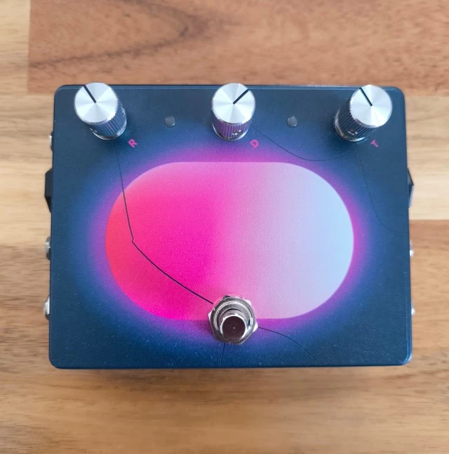 The Pill Stereo Ducking Pedal 