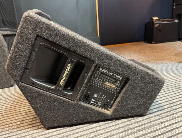 Behringer Eurolive F1220 floor monitor (