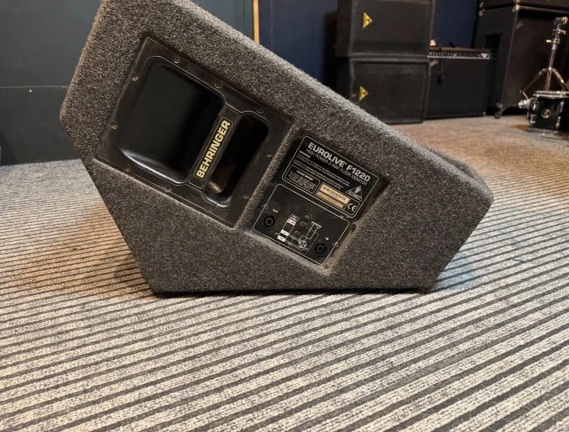 Behringer Eurolive F1220 floor monitor (