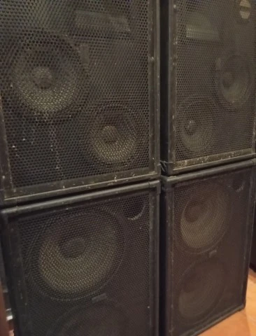 Fostex/Quadral sound system.