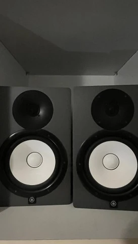 Yamaha HS 8 
