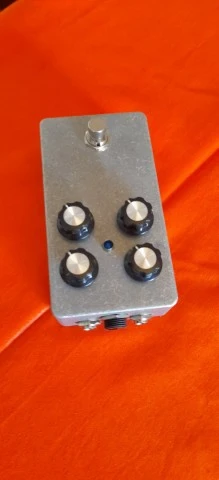 Buzzaround Germanium Fuzz-NOS Premium Parts
