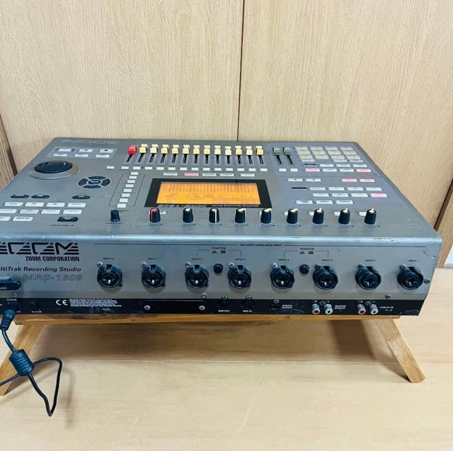 ZOOM MRS-1608 MultiTrack Recording Studi