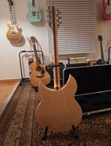 Rickebacker 330