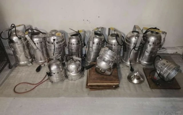 Πωλουντα 23 τεμαχια Par 64 alu 1000 watt