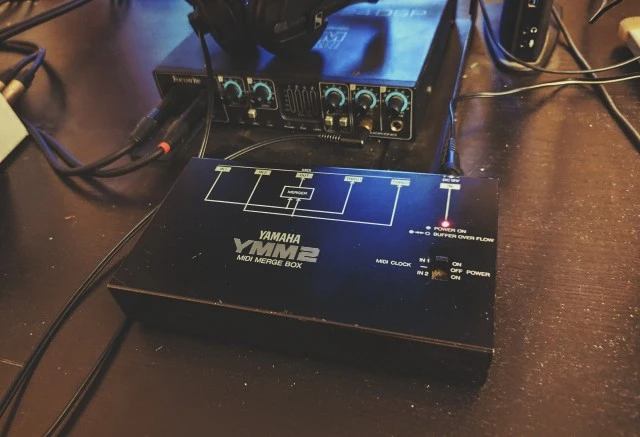 Yamaha YMM2 Midi Merge Box - Japan 80s