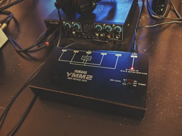 Yamaha YMM2 Midi Merge Box - Japan 80s