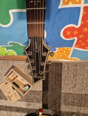 Schecter C7 Hellraiser 