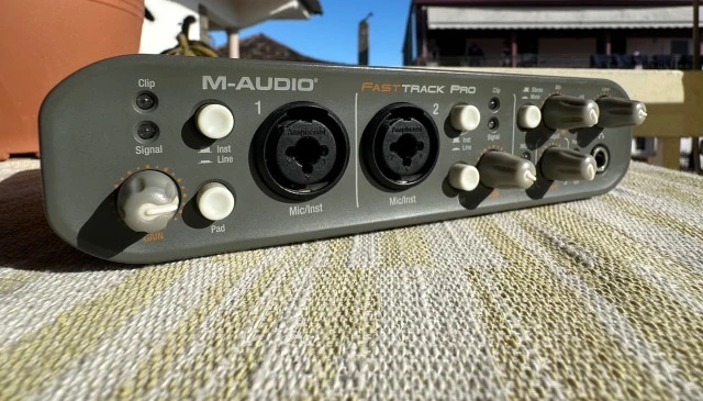 Μ-audio fast track pro