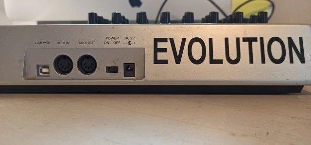 M-audio Uc-33e Evolution Midi Controller