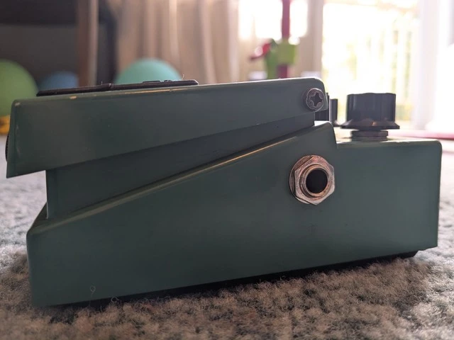 Boss tr-2 tremolo