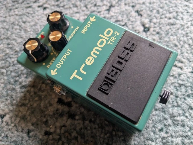 Boss tr-2 tremolo
