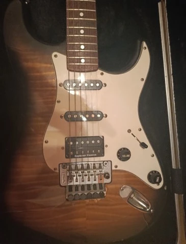 Fender stratocaster made in japan with f