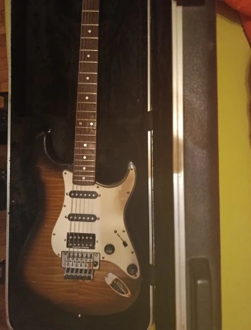 Fender stratocaster made in japan with f