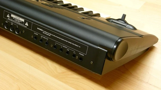 Korg 01/W  32 Voice Digital Synthesizer