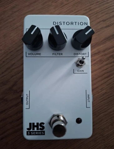 Jhs distortion pedal + τροφοδοτικό 9v