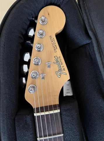 Fender Stratocaster