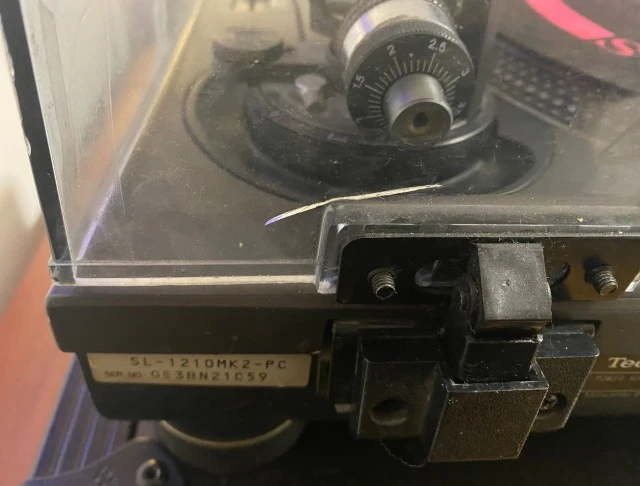 Technics 1210mk2 black +dustcover