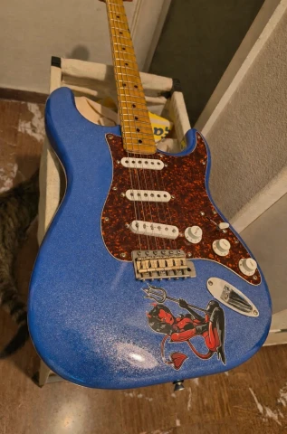 Fender stratocaster 1977 