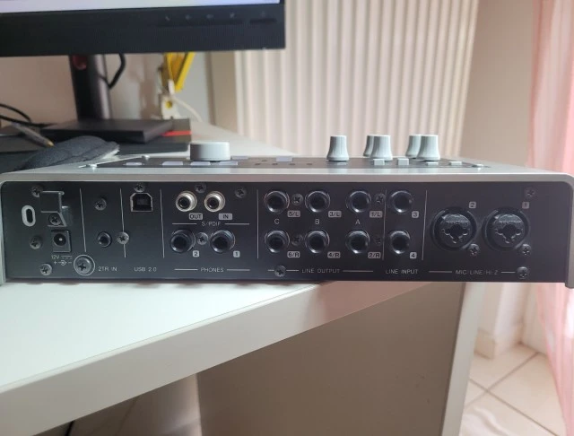 Steinberg UR28M