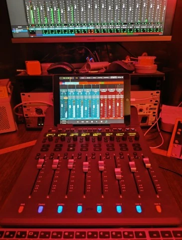 Avid S1