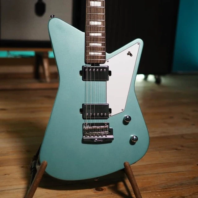 Sterling by Music Man Mariposa (Dorado G