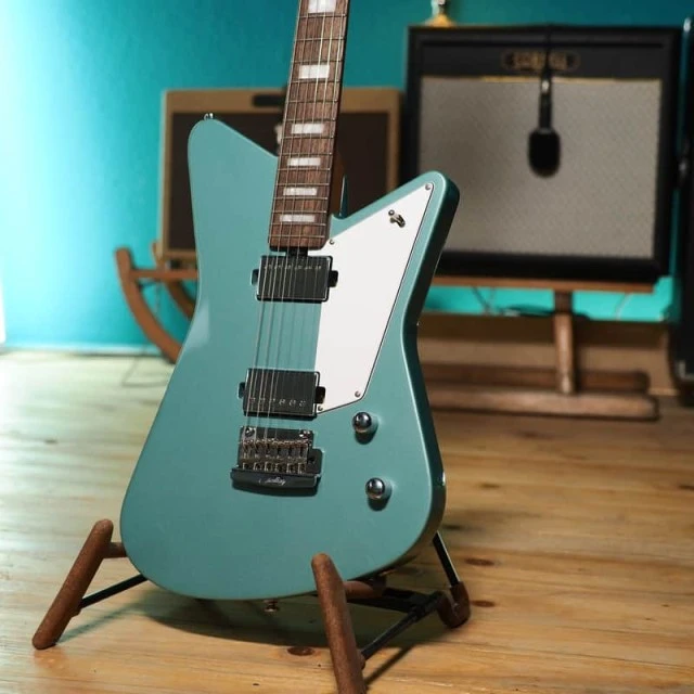 Sterling by Music Man Mariposa (Dorado G