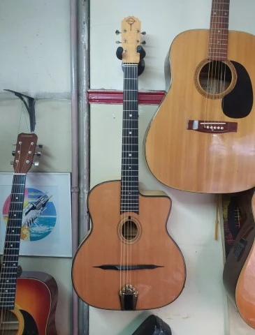 Gitane DG-250M Professional Gypsy Jazz G