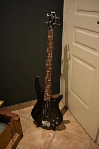 Ibanez GSR200-BK