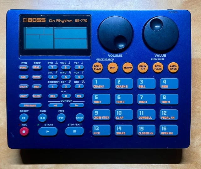 Boss DR-770
