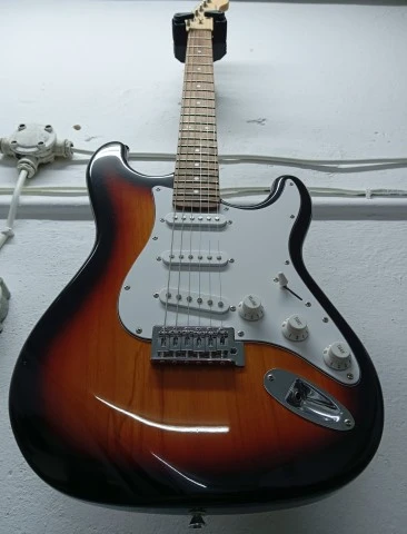Axxion Standard Stratocaster