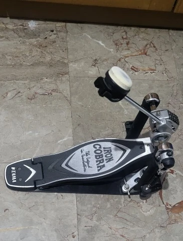Tama iron cobra 900