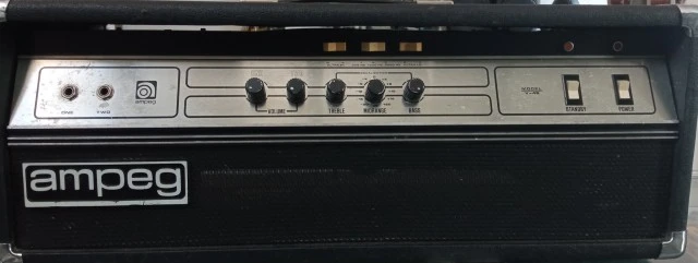 Ampeg V4B 1972